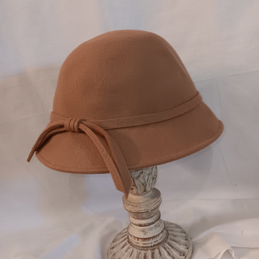 Lafayette Collection wool hat